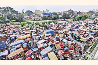 Policy vacuum lets unsafe autorickshaws rule streets