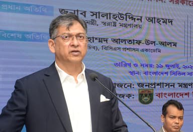 Salahuddin seeks politically neutral civil service