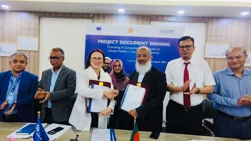 Bangladesh, IOM launch EU-funded climate mobility project