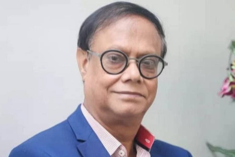 Cash management costs BB Tk 200b a year, digital push a must: Mansur