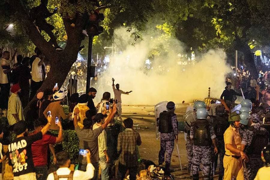 Dhaka urges peace as protests spread across India over CJP movement