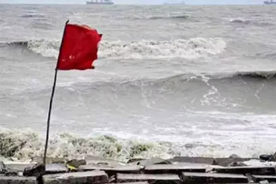 Maritime ports asked to hoist cautionary signal No 3