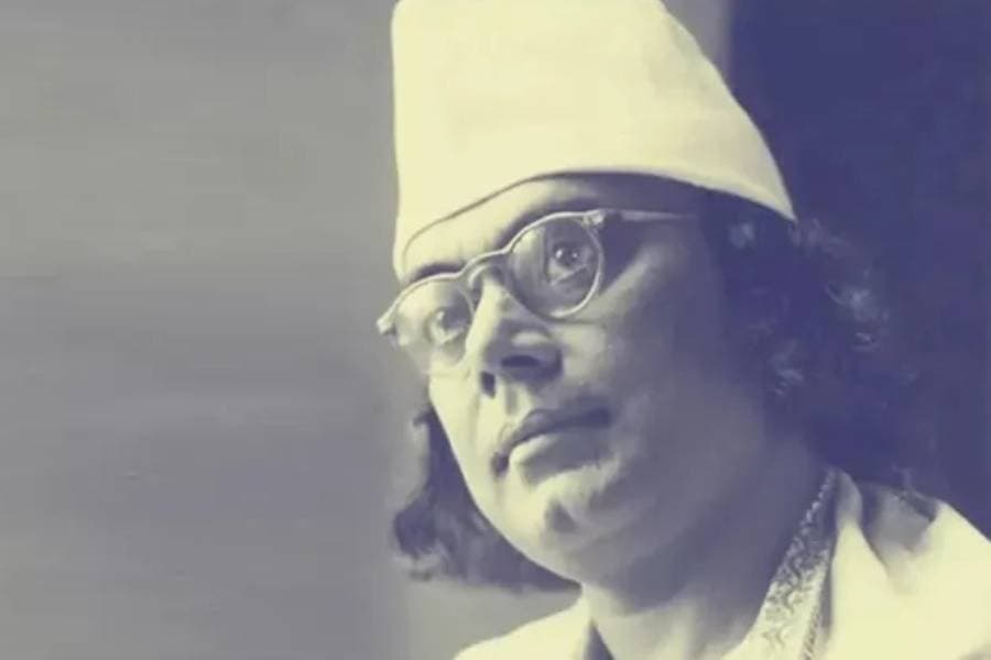 Use ‘Nazrul Barsho’ logo on official letters until May 2027: Cabinet Division