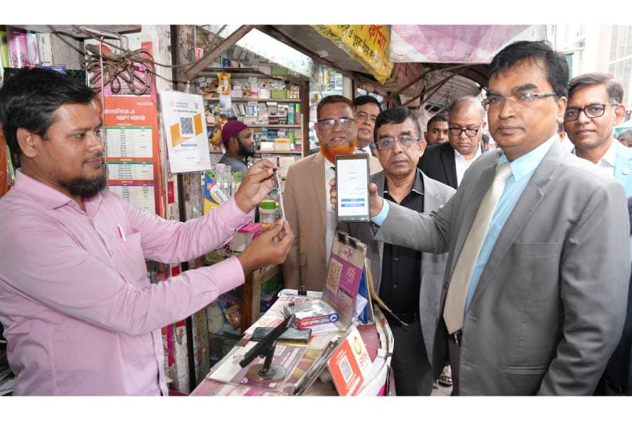 Sonali Bank promotes Bangla QR
