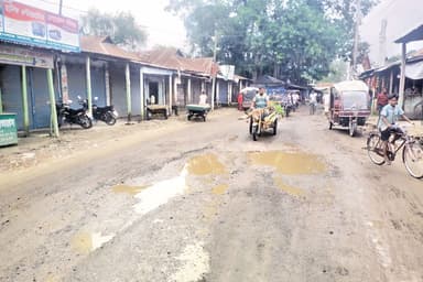 Lalmonirhat-Burimari highway turns into a death-trap