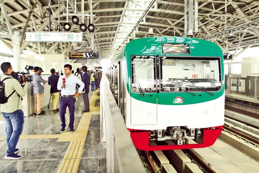 Metro rail staff warn of tougher action