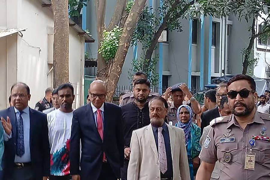 Tribunal judges inspect alleged secret RAB detention site in Uttara