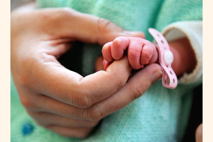Rising C-sections depriving newborns of breast milk