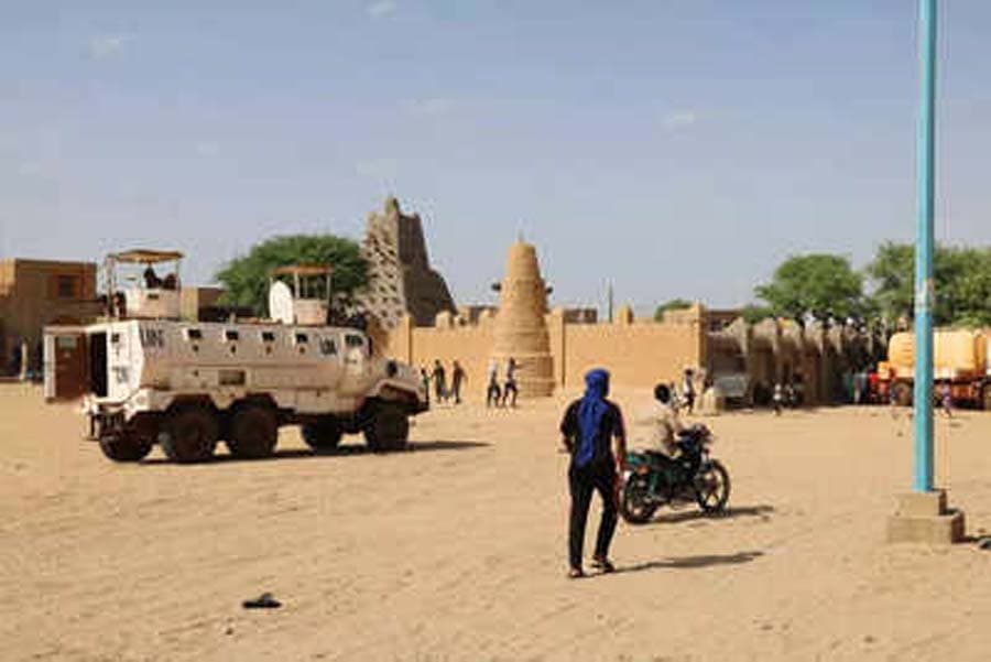 10 Malian soldiers killed in suicide attack