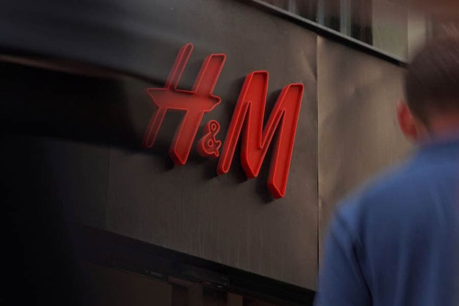H&M plans to sell second-hand clothes at London store