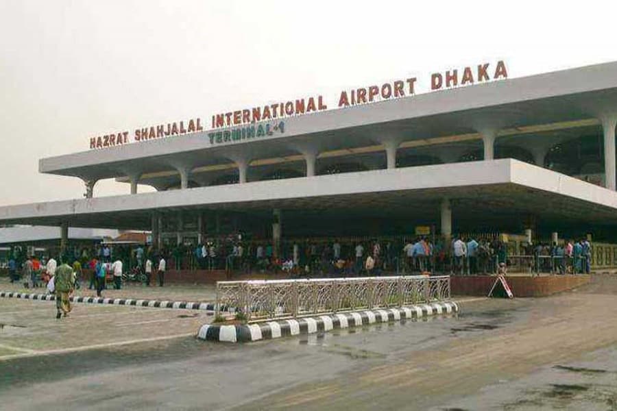E-gate fiasco at airport