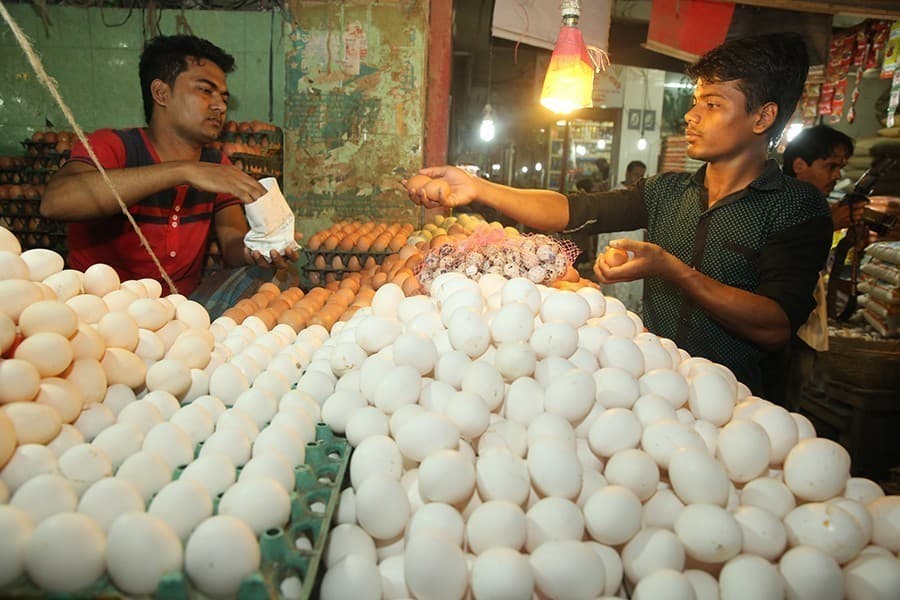 BCC imposes heavy fines on Kazi Farms, Saguna Foods for market manipulation