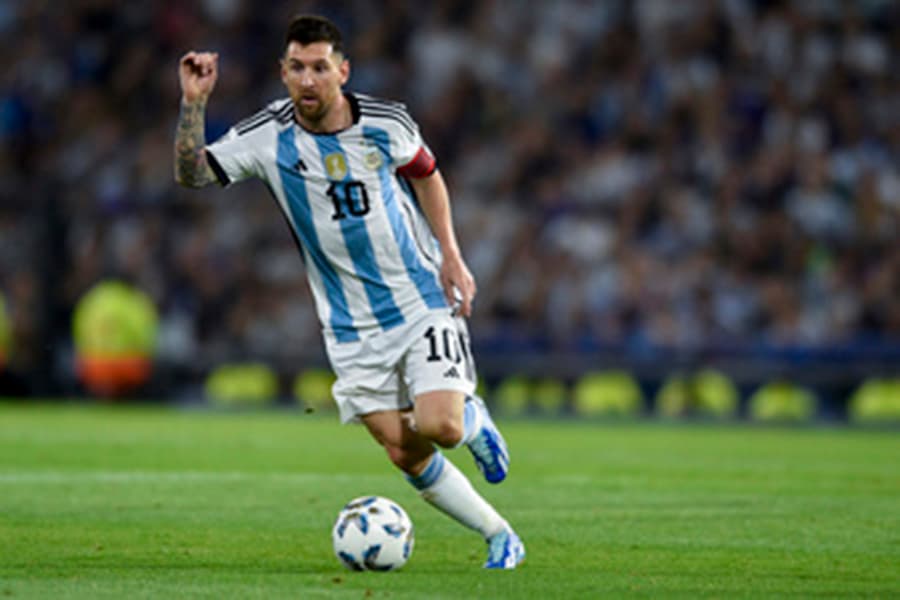 Messi seeks first goal against Brazil in World Cup qualifying, hosts try to avert crisis in Rio