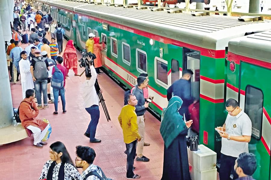 Train run starts on Cox's Bazar-Dhaka route