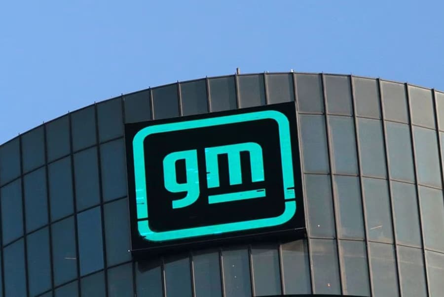 GM cutting hundreds of jobs to reduce costs