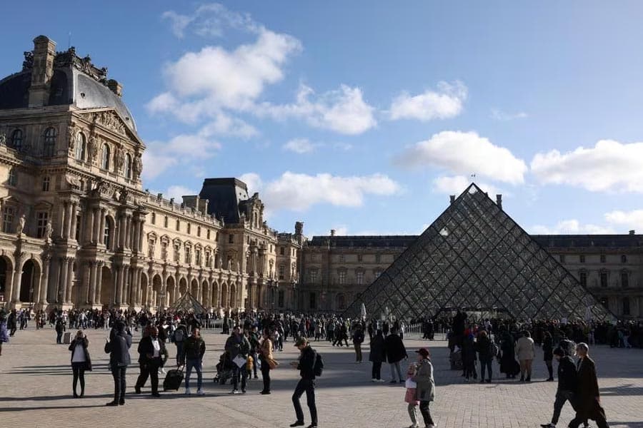 Louvre museum in Paris to hike ticket prices by 29pc