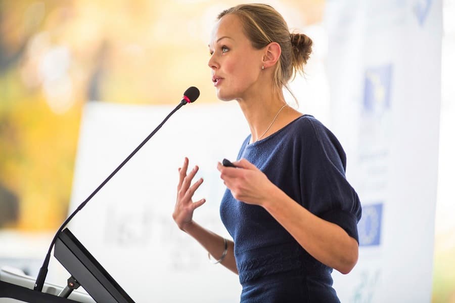 Confidence in communication is a key to be winner