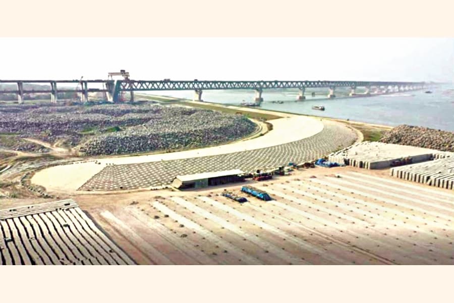 $1.1bn Padma Bridge river training works to end by August