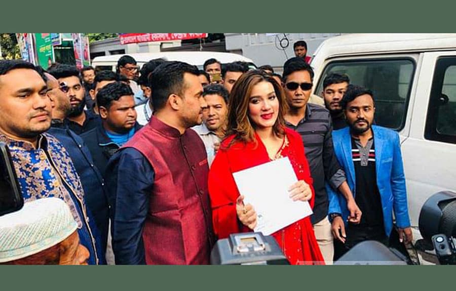 Actress Mahiya Mahi arrested under Digital Security Act