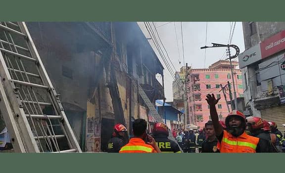 সিদ্দিক বাজার বিস্ফোরণ: ক্ষতিপূরণের ফোন কেউ কেউ পাচ্ছে, অন্যরা অপেক্ষায়