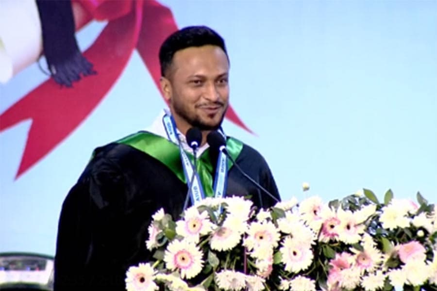Shakib Al Hasan completes graduation