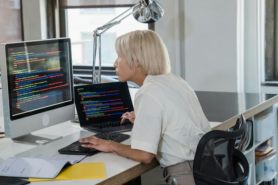 How can the women entrepreneurs in Bangladesh be well-equipped in the IT sector?
