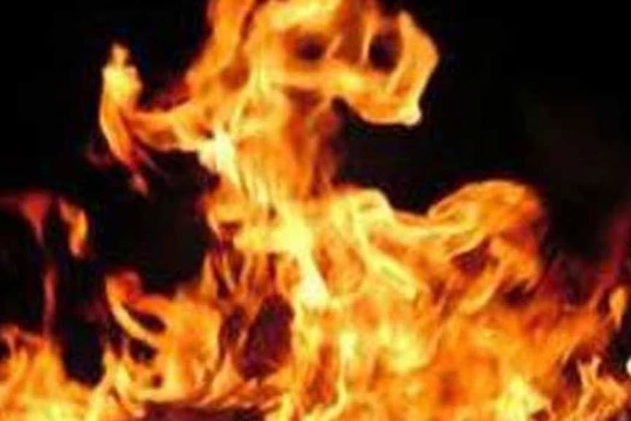 Fire breaks out at Dhaka power company office, quickly brought under control