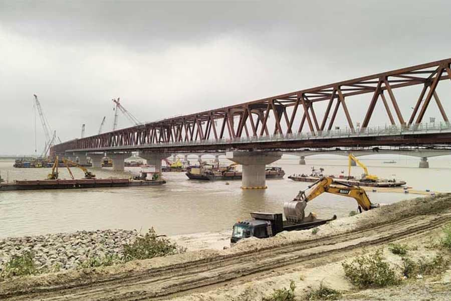 Construction of railway bridge over Jamuna River enters final stage