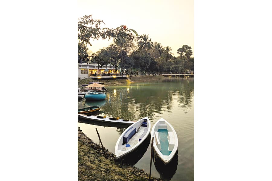 Exceptional activities for young people in Dhaka