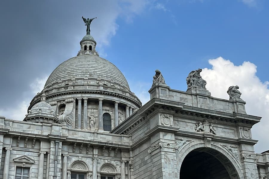 Travel to India within 10,000 Taka! Is it possible?