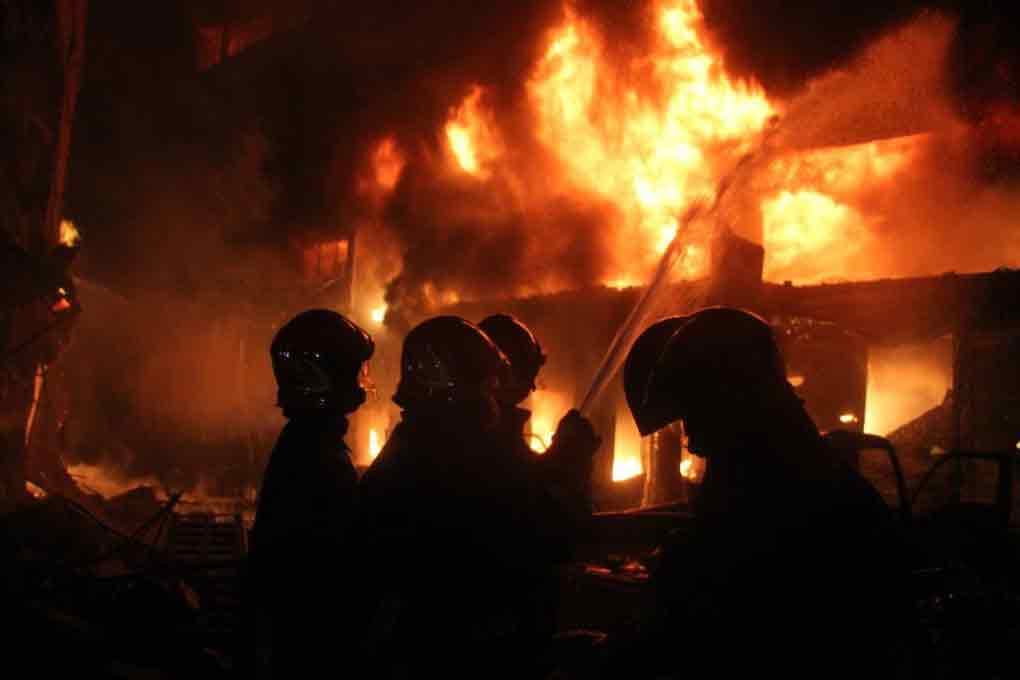 Manpower, equipment shortage hamper activities of Khulna Division Fire Service