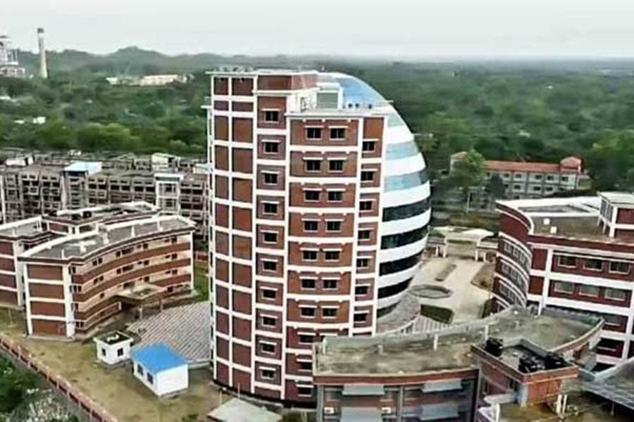 Huawei to set up ICT Academy at CUET