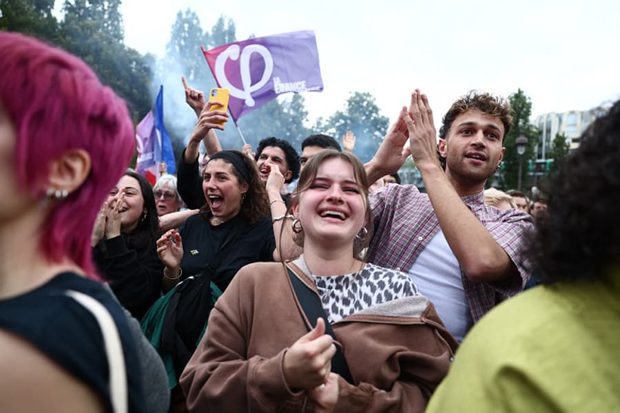 France voters deliver a win for the left