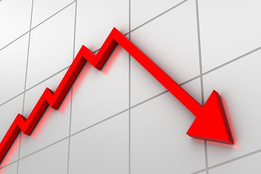 Stocks edge down as investors snap up quick gains