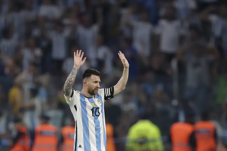 Milestone Messi shines in Argentine goal fest against Curacao