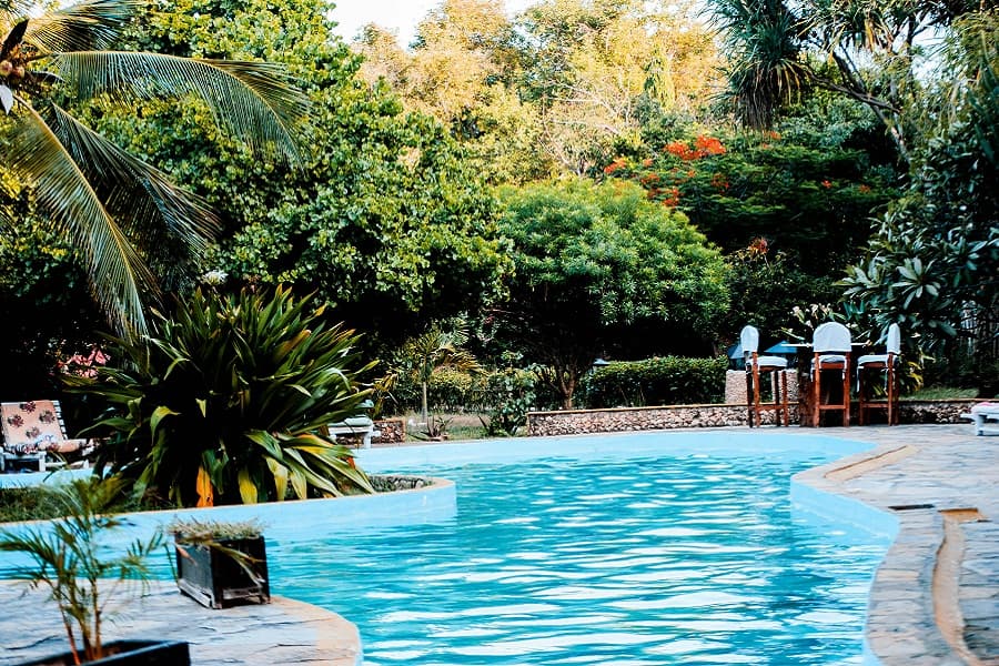 Cheapest places to learn swimming in Dhaka