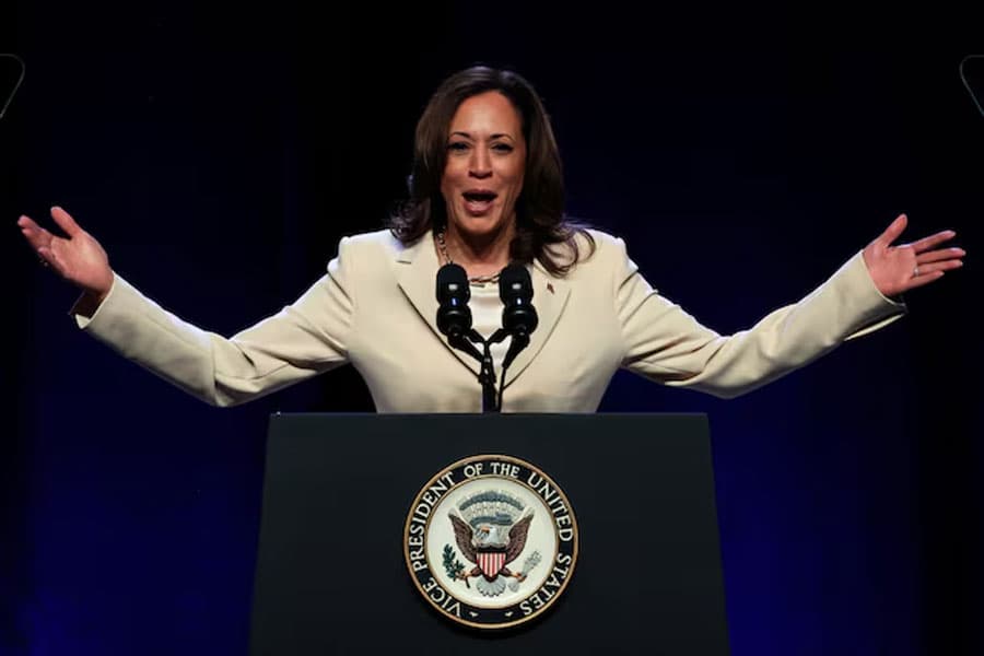 Harris says she is 'underdog,' Trump goes on offence