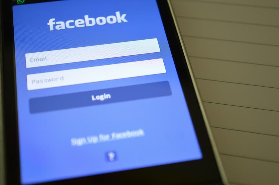 Is it tough to live without social media?