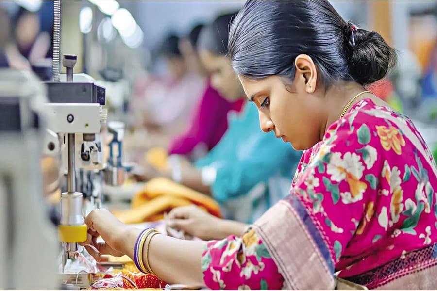 Internet woes hit garment exports as buyers fret