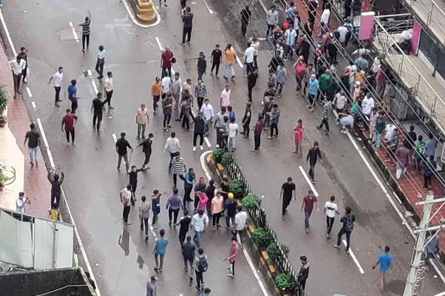 Clashes between police, protesters transform Sylhet into battlefield