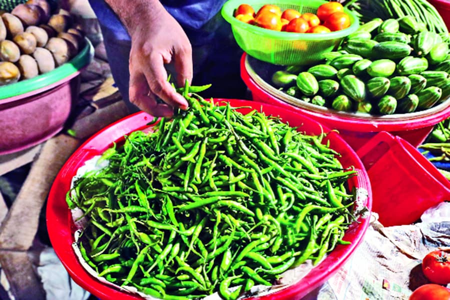 Green chilli price hits Tk 400 per kg