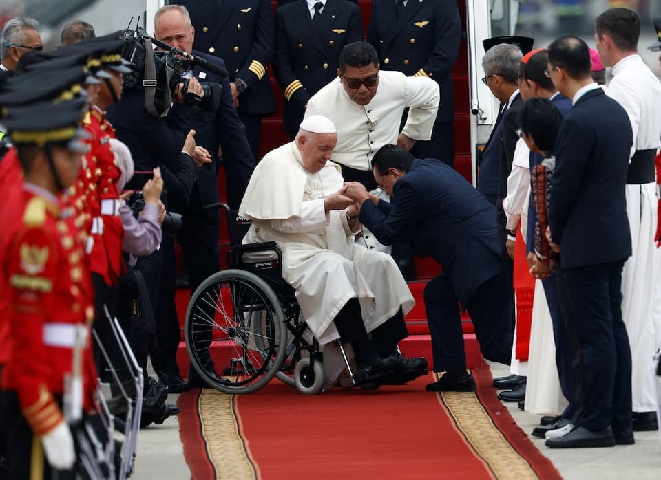 Pope Francis arrives in Indonesia to begin ambitious Asia-Pacific tour