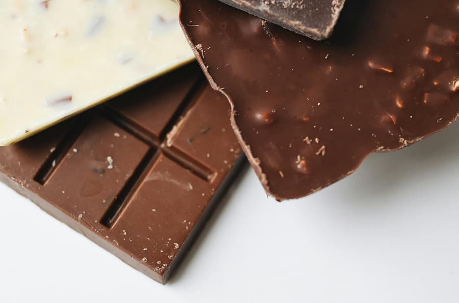 Does dark chocolate contain heavy metals?