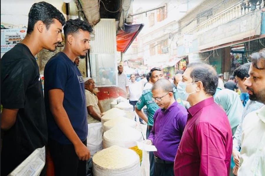 Several businesses fined Tk 12,500 in market monitoring drives