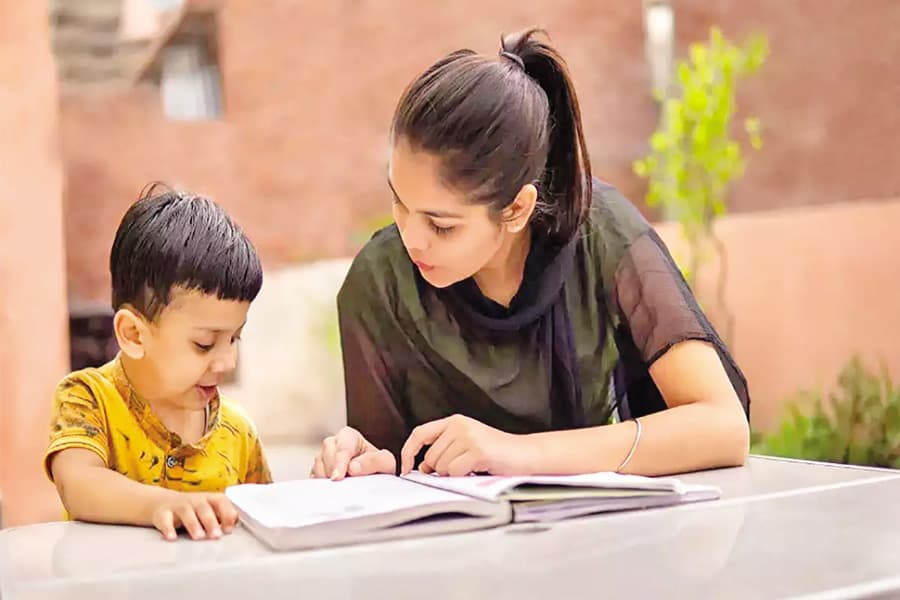 How are the students who earn by tutoring?