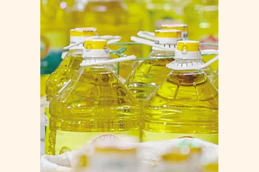 Govt considers removing VAT on edible oil imports