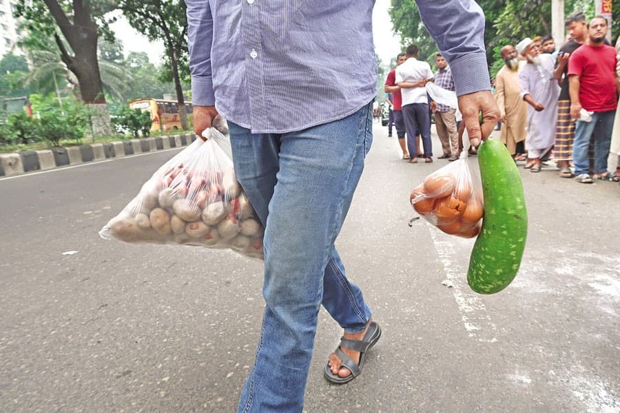 Wholesalers agree to resume egg sales to normalise supply