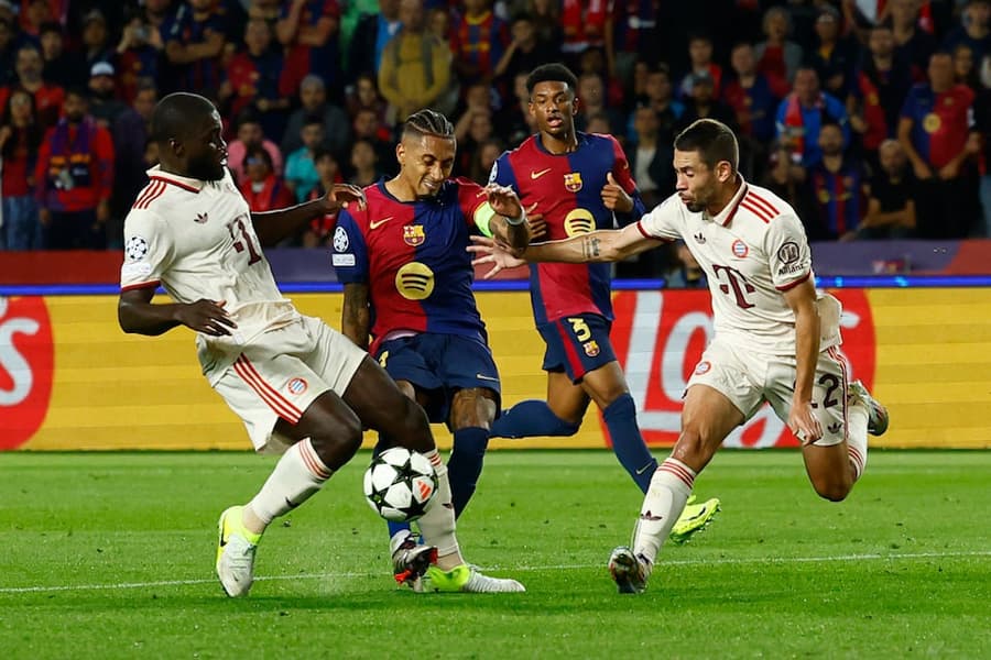 Raphinha’s hat-trick guides Barcelona to 4-1 rout of Bayern