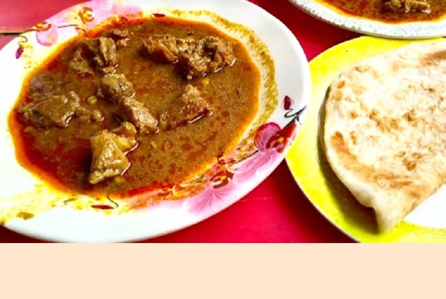 কিশোরগঞ্জের বিখ্যাত ভাই ভাই হোটেলের চালের রুটি দিয়ে ভুনা মাংস