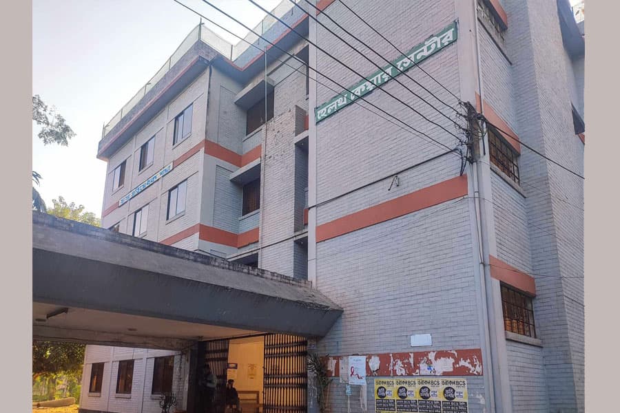 BAU Healthcare lacks nurses; dental unit closed for 14 years